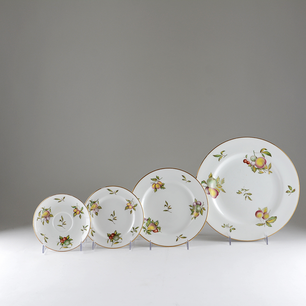 Set of Spode English Bone China in Blenheim Pattern