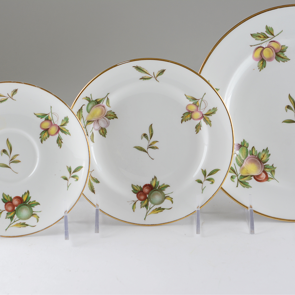Set of Spode English Bone China in Blenheim Pattern