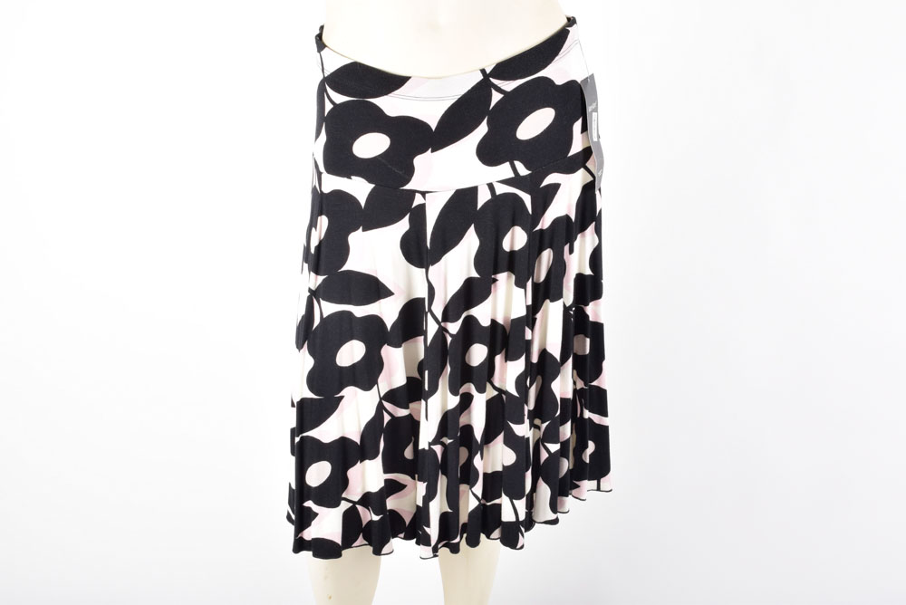 Large Collection of Women's Clothes Including Bebe of San Francisco and Nygard Collection