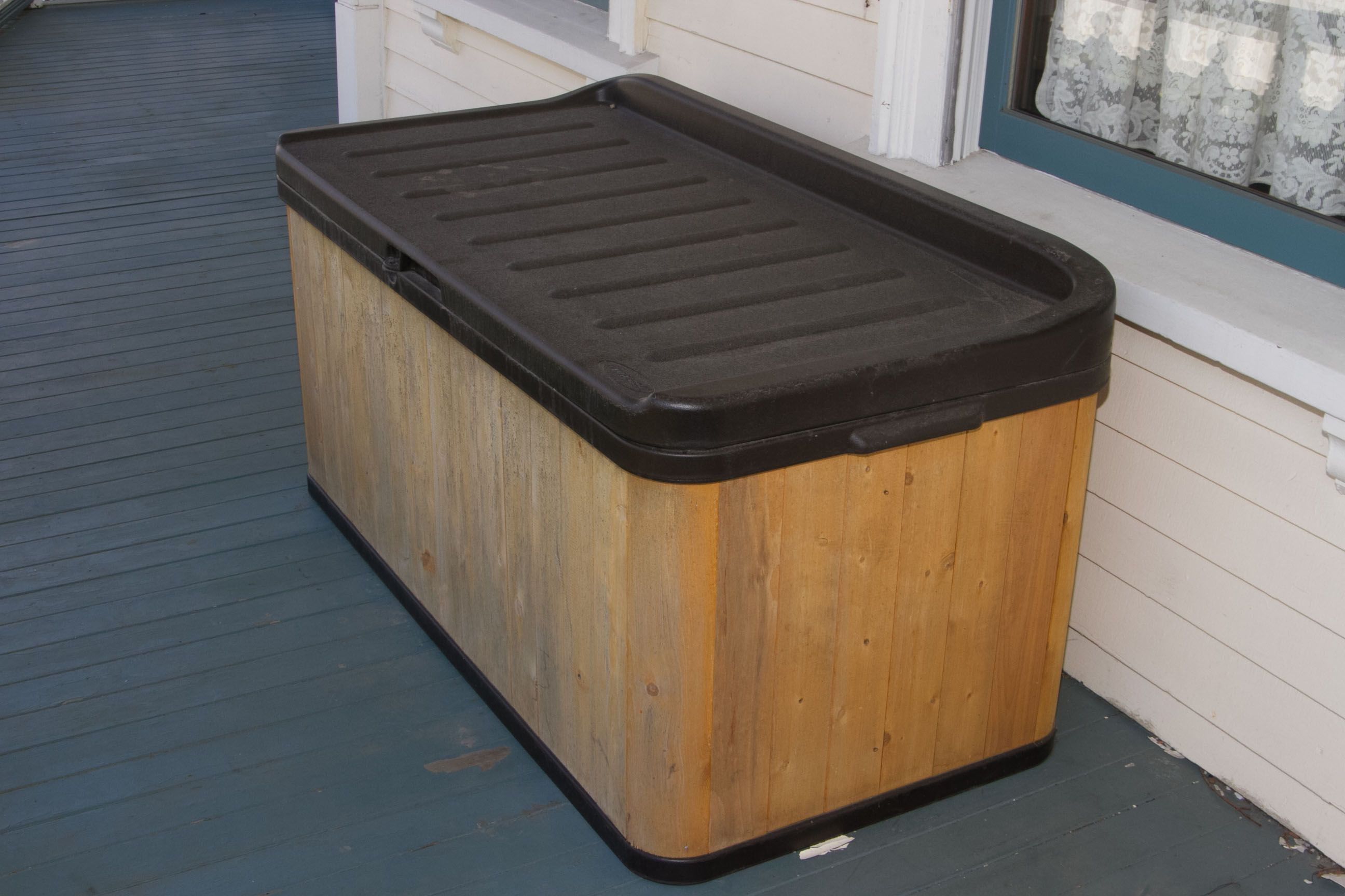 Suncast Outdoor Storage Bench