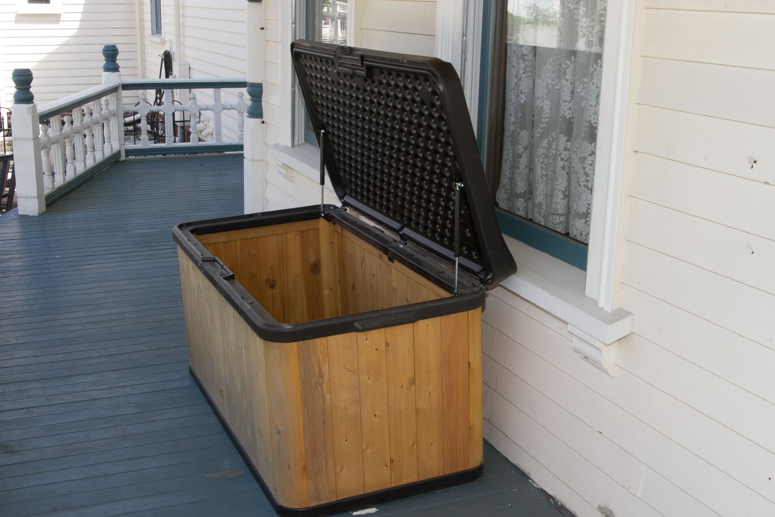 Suncast Outdoor Storage Bench