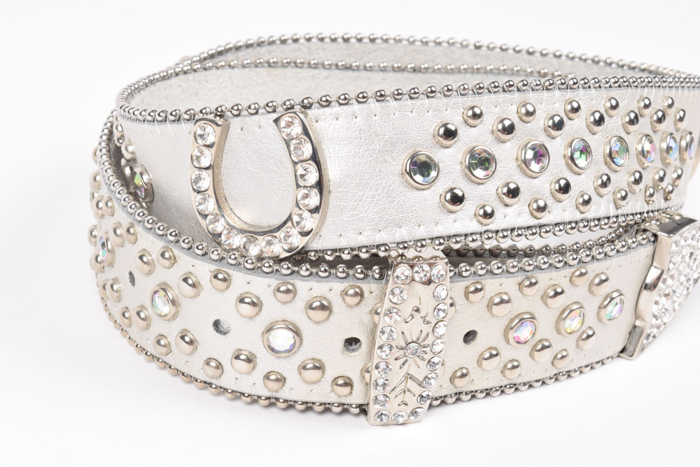Genuine Leather Belt in Metallic Silver Embellished with Horseshoes and Rhinestones