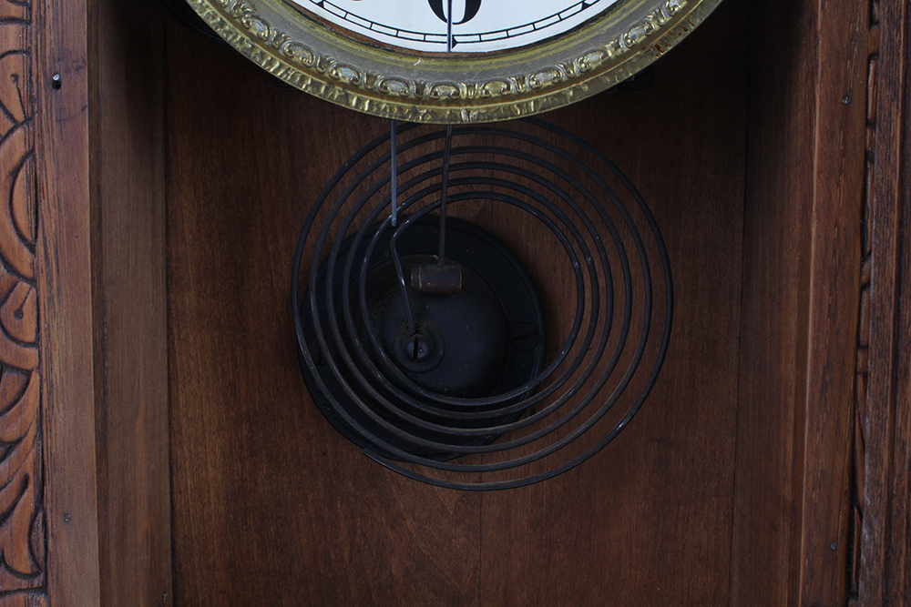 Early 20th Century Oak Mantel Clock With Incised Facade