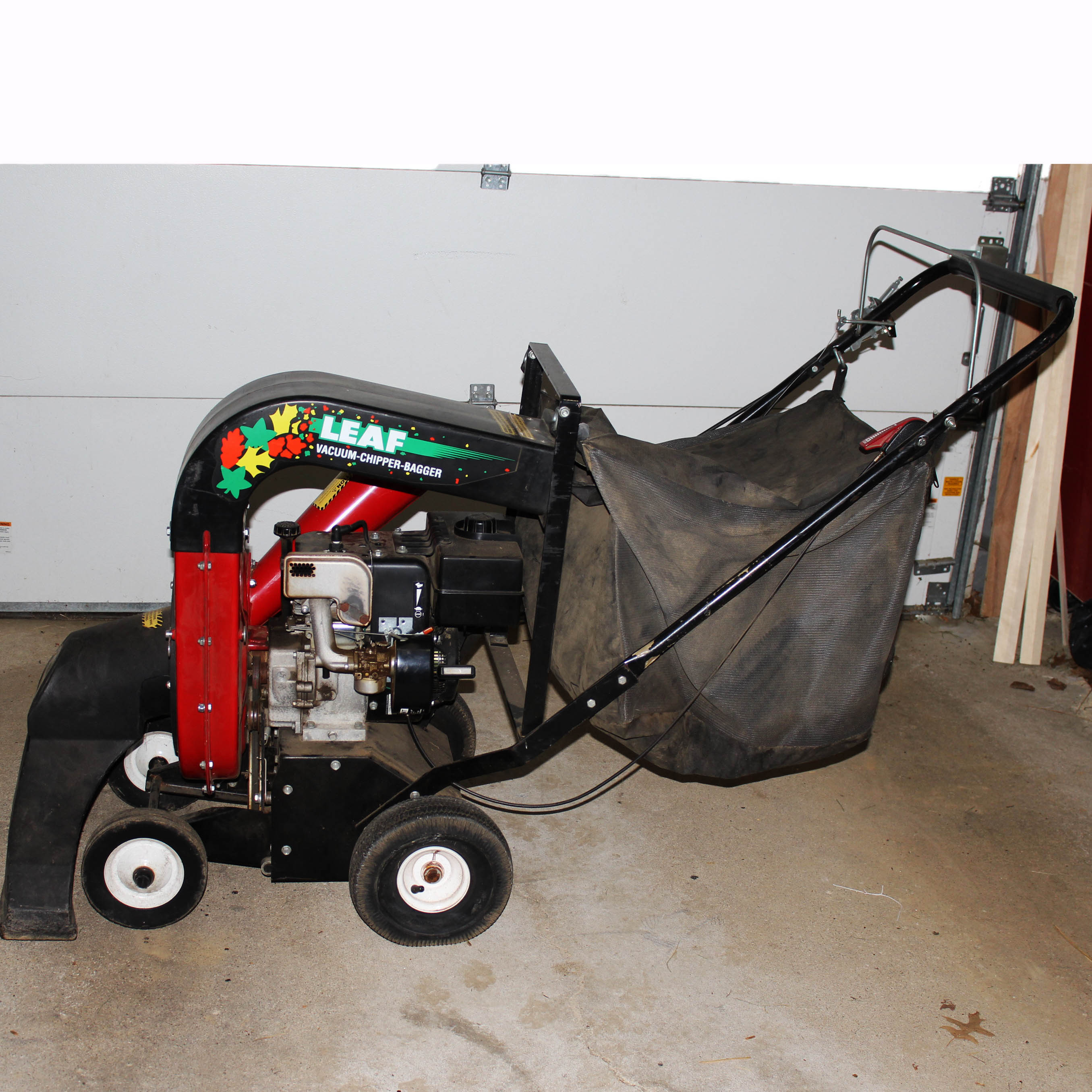 Mighty Mac Leaf Vaccum Chipper