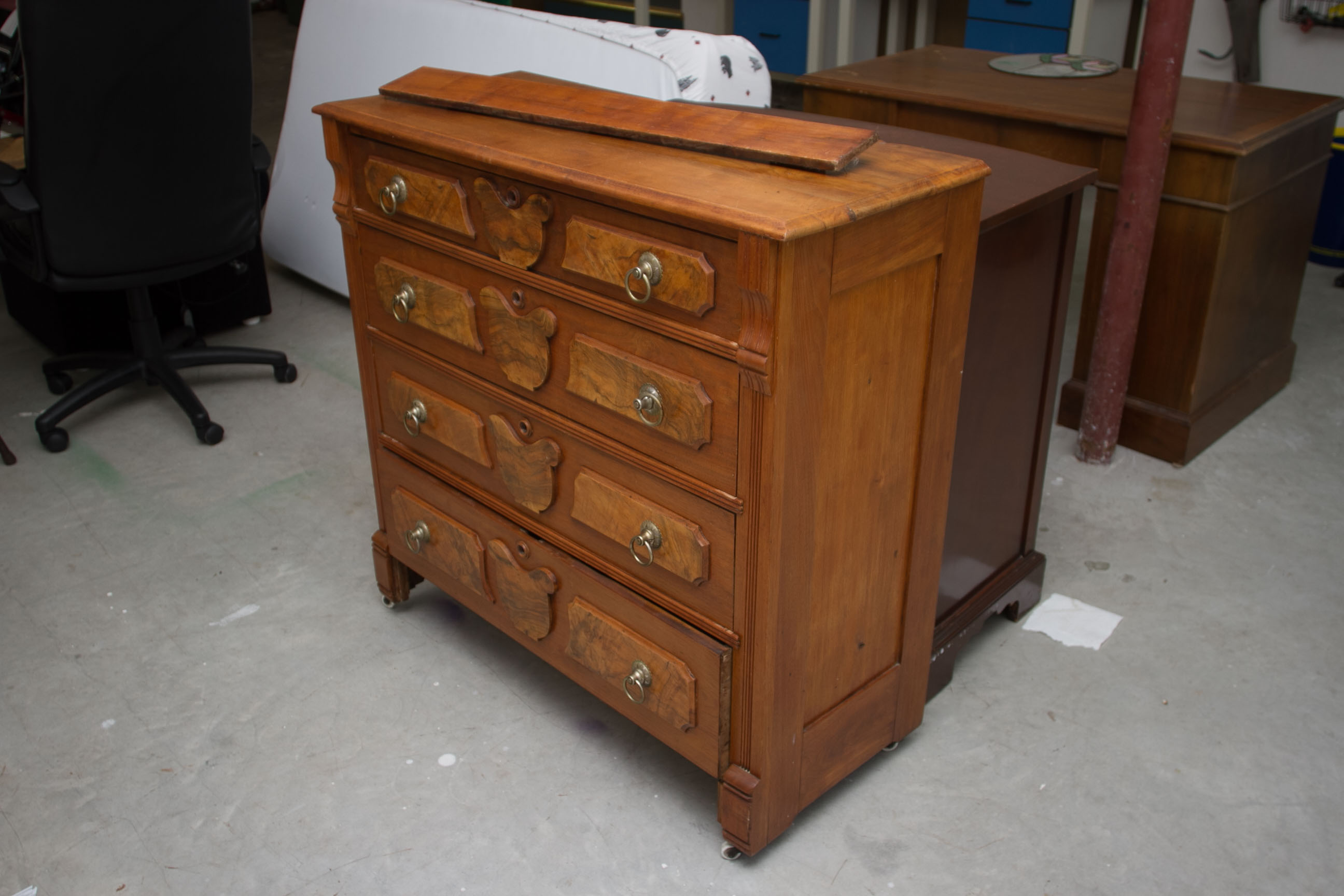 Antique Victorian Dresser Chest