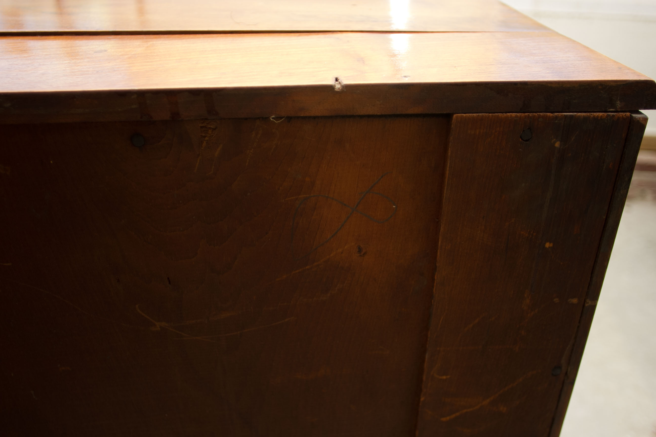 Antique Victorian Dresser Chest