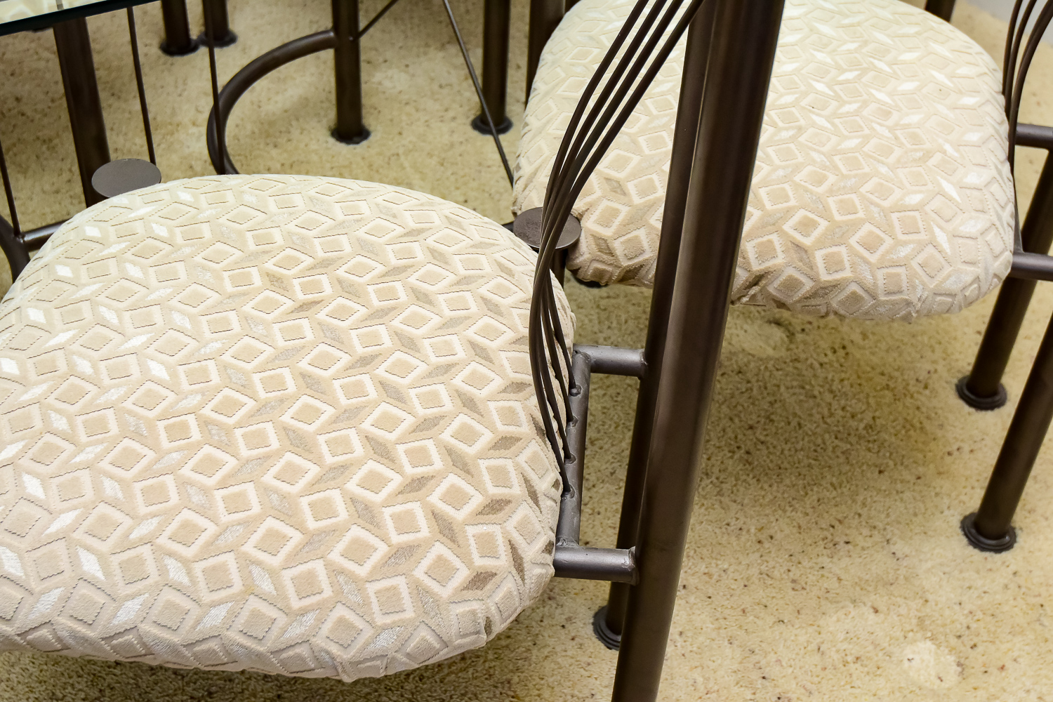 Contemporary Dining Table and Chair Set