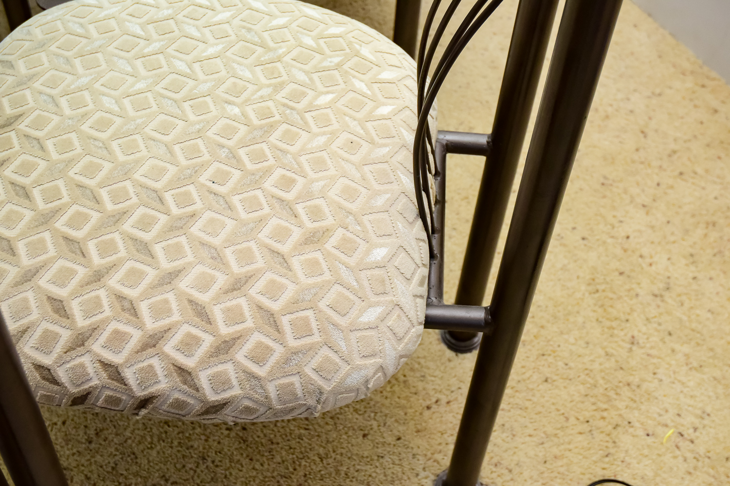 Contemporary Dining Table and Chair Set