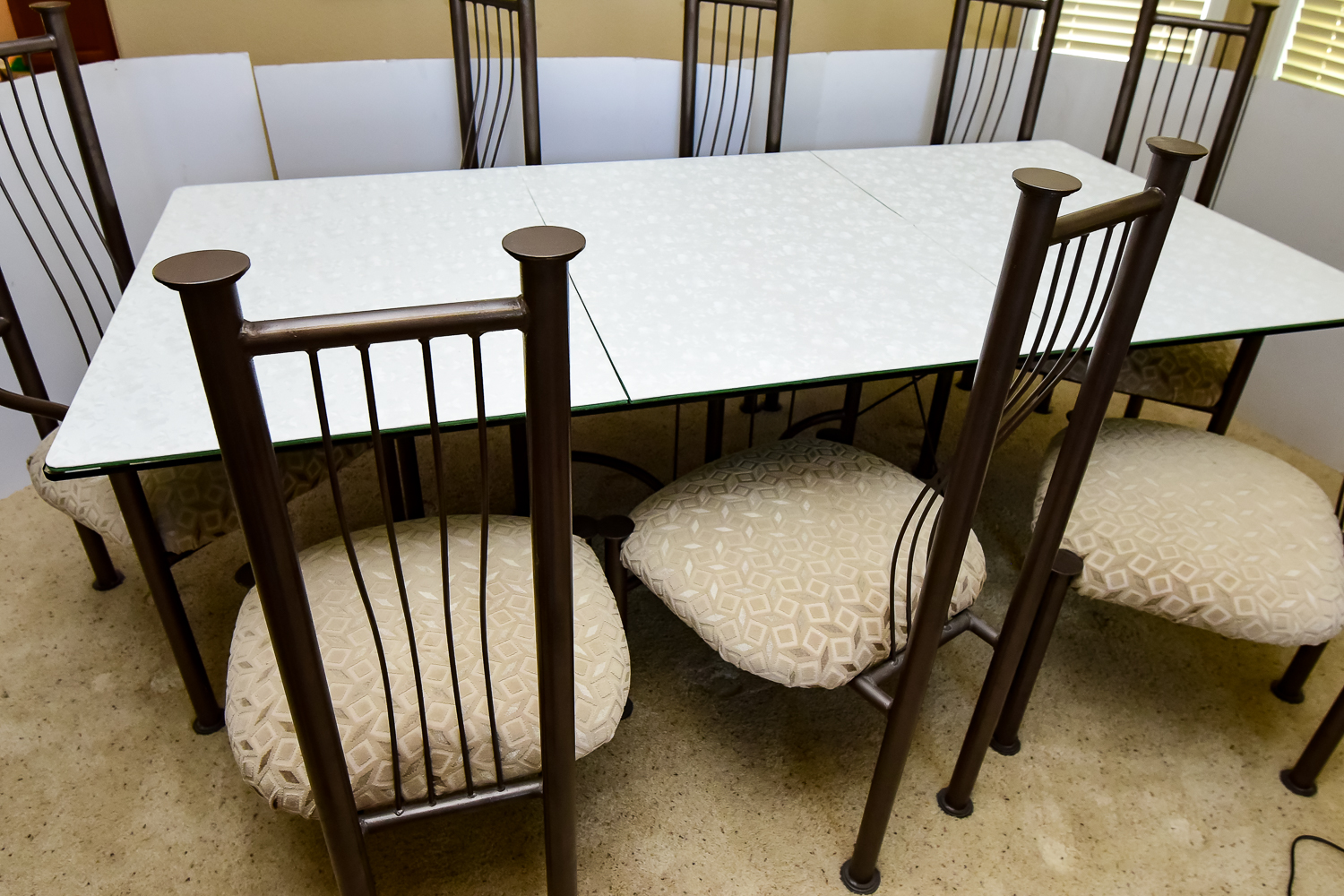Contemporary Dining Table and Chair Set