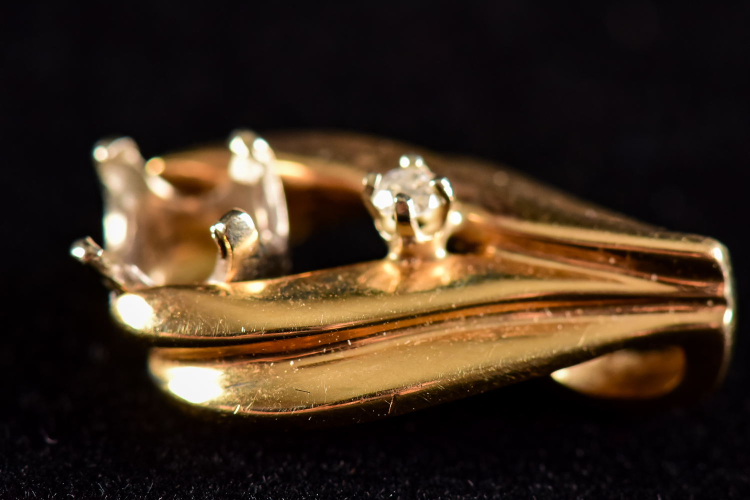 Gold and Diamond Pendant Setting