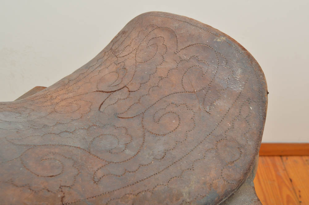 Women's Antique Side Saddle