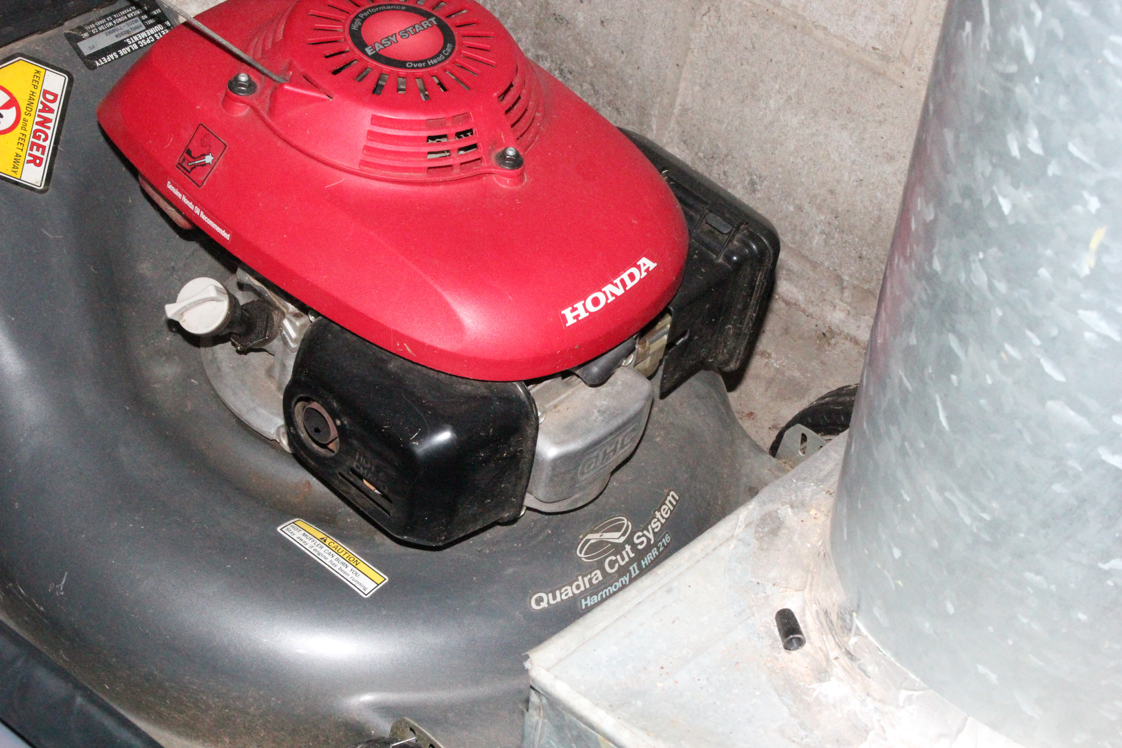 Honda "Harmony II"  HRR216 Self-Propelled Mower