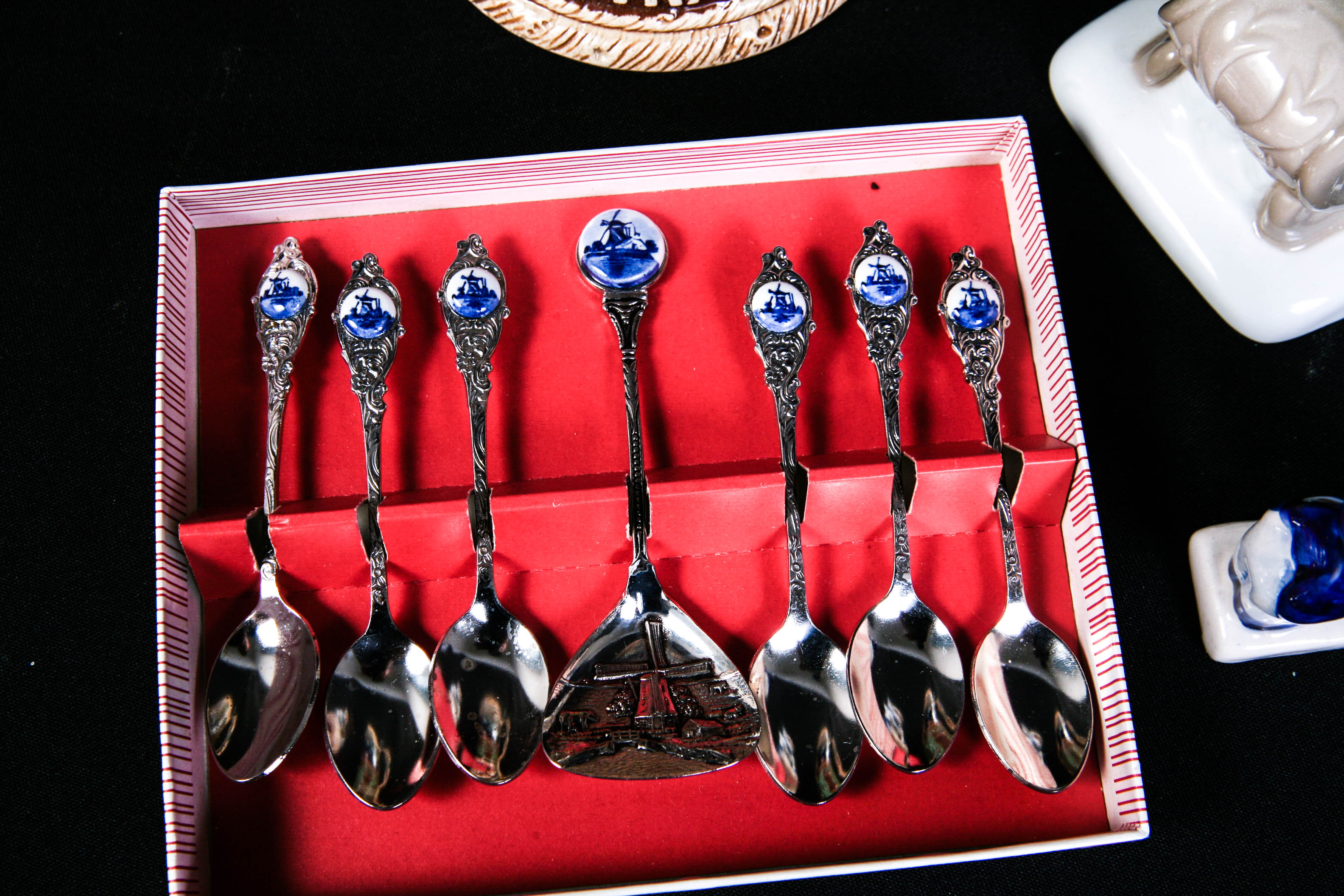 Collection of Vintage International Decor Including Delft