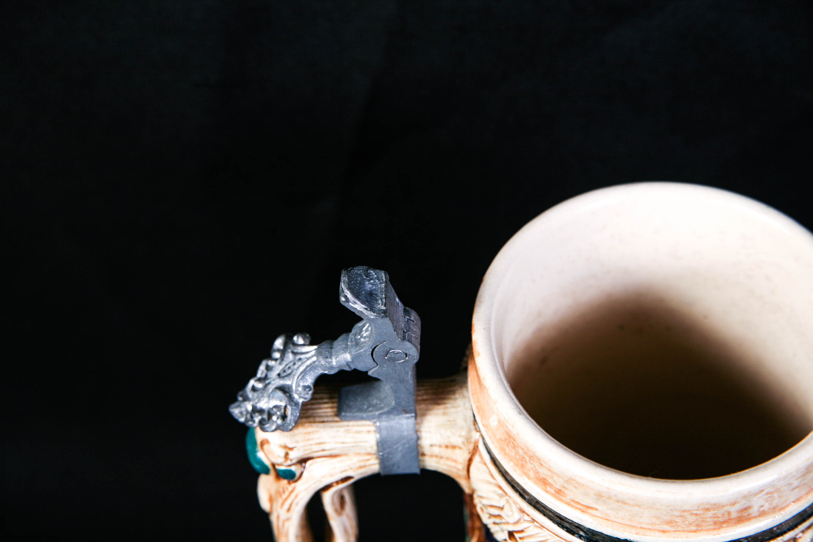 Collection of Vintage International Decor Including Delft