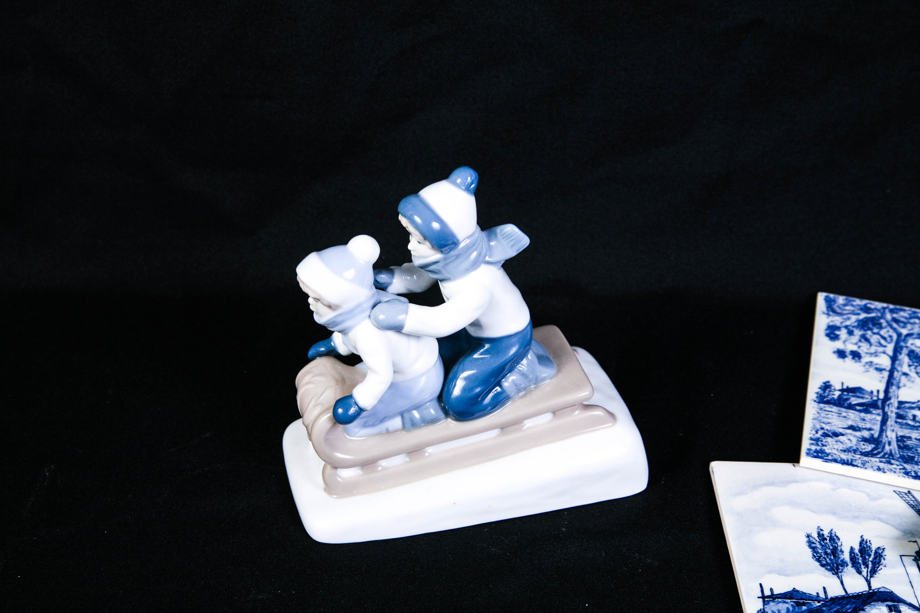 Collection of Vintage International Decor Including Delft