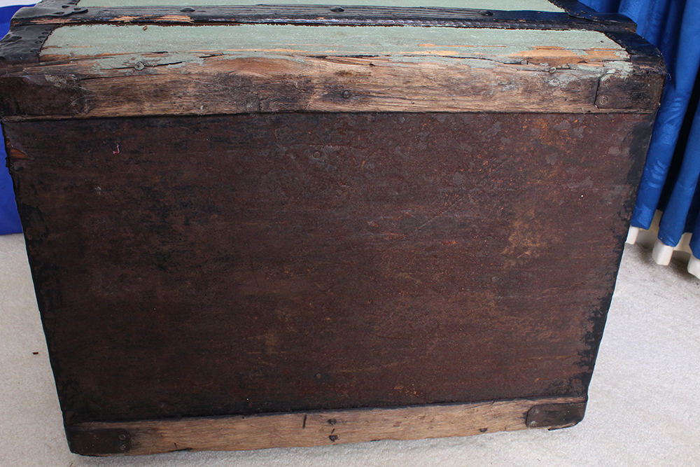 Antique Moss Green Hardwood Trunk