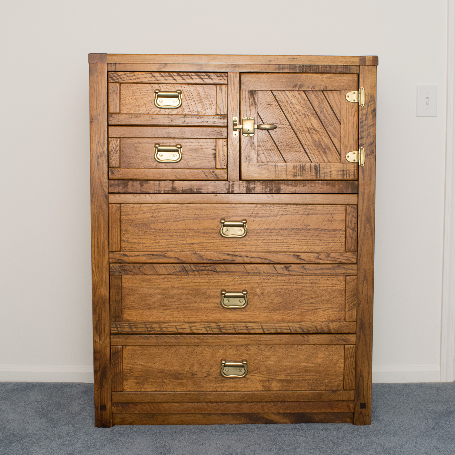 Young-Hinkle Oak Chest of Drawers