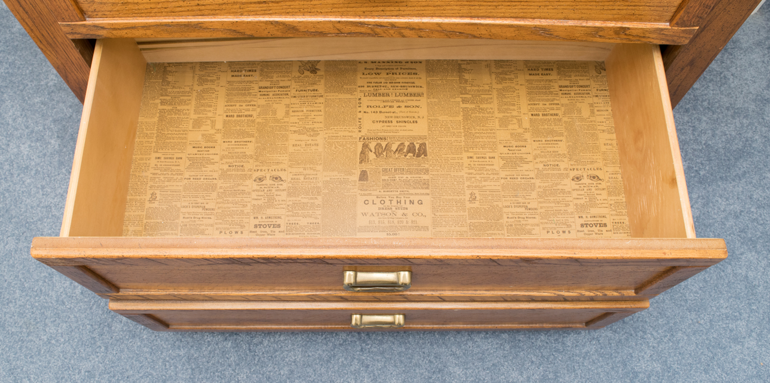 Young-Hinkle Oak Chest of Drawers