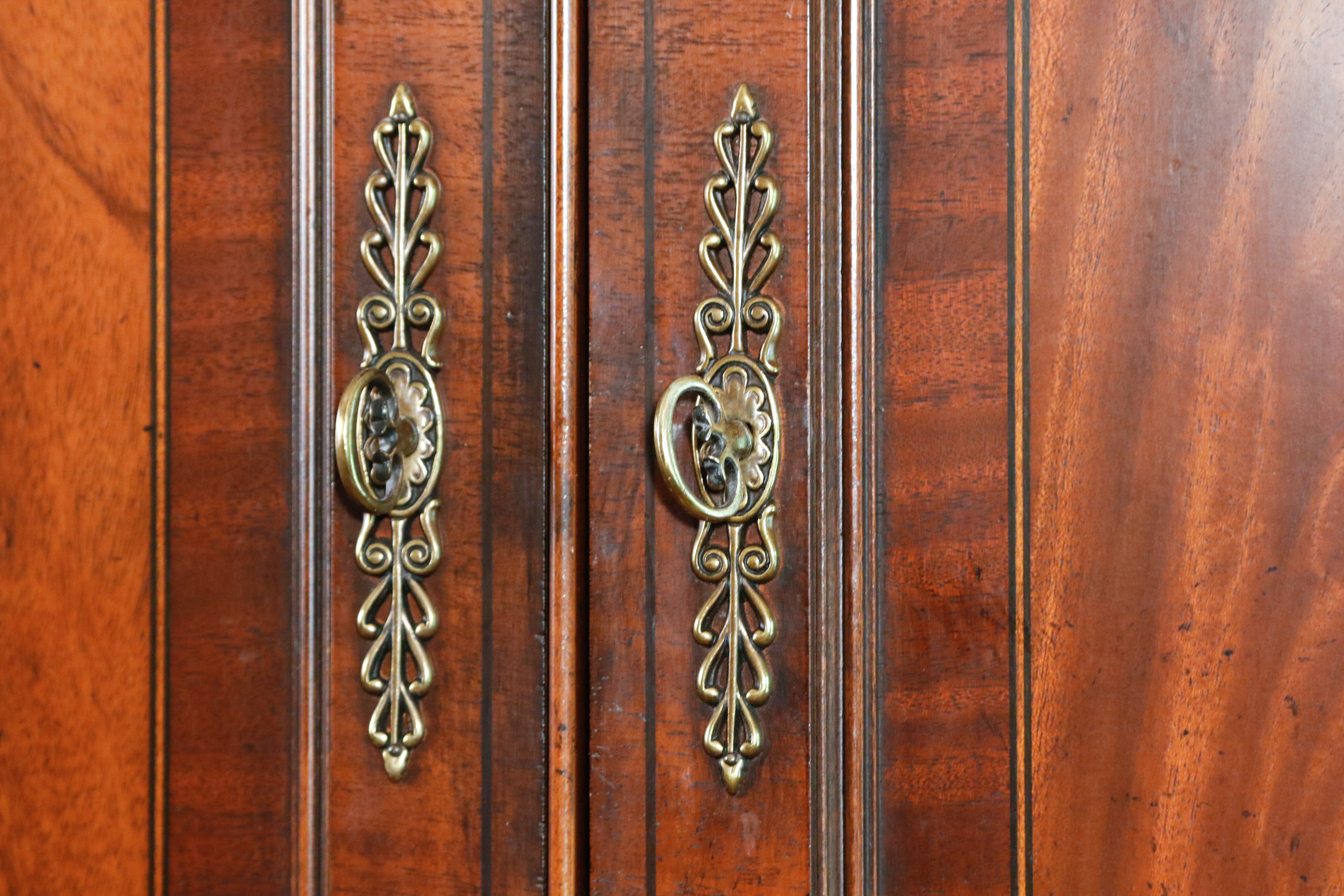 Henredon "Aston Court" Armoire