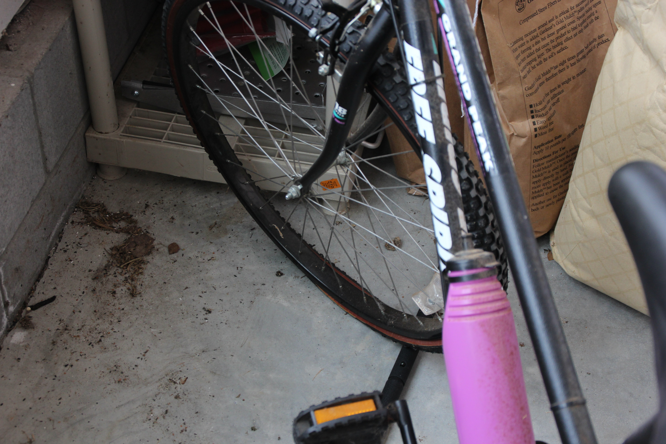 Free Spirit "Grand Peak" 18-Speed Women's Bike