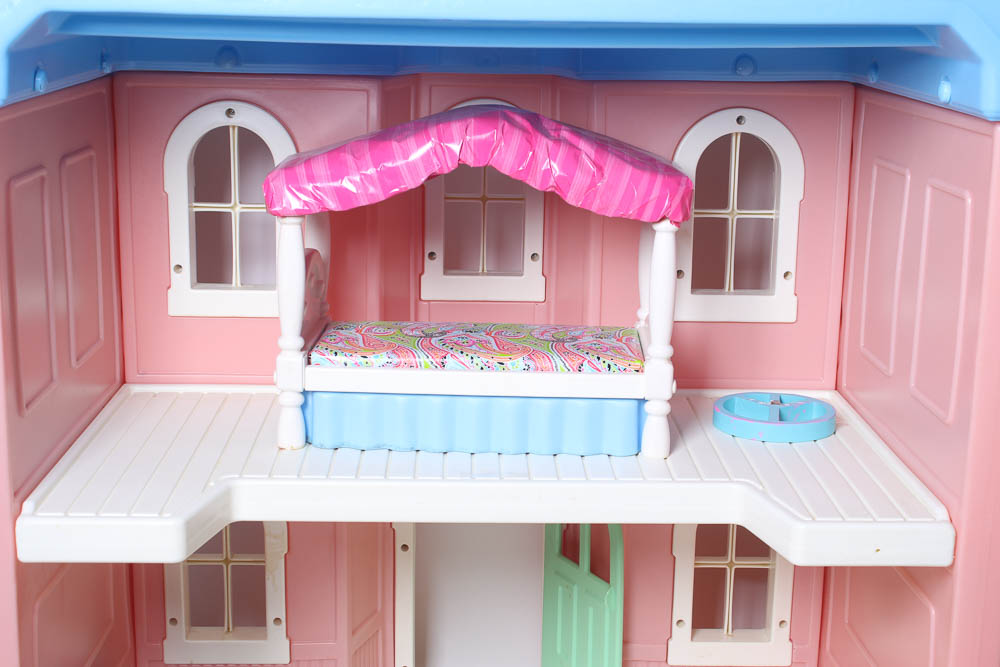 Little Tikes Pink Plastic Dollhouse