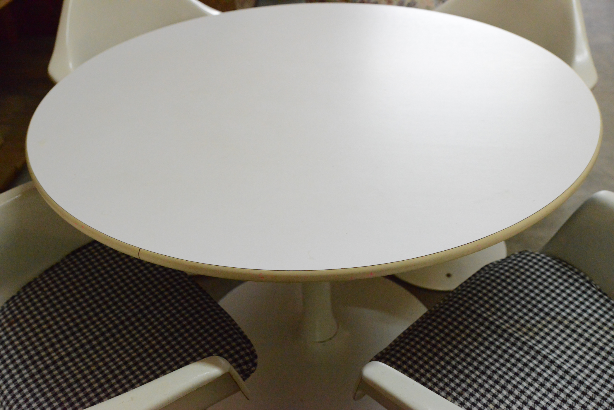 Vintage Mid Century Modern Tulip Table with Chairs