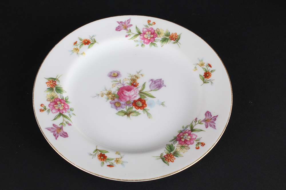 Harmony House "Dresdania" Fine China