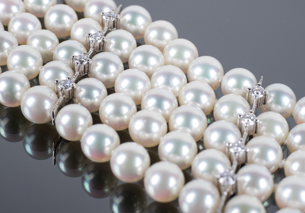 MIKIMOTO Platinum, Diamond and Five-Strand Pearl Choker