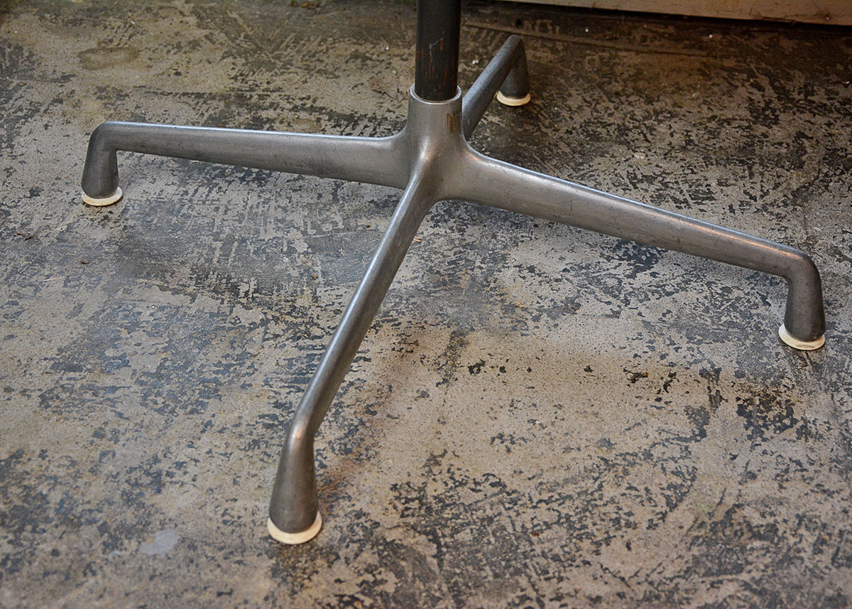 Eames Aluminum Group Side Chair by Herman Miller