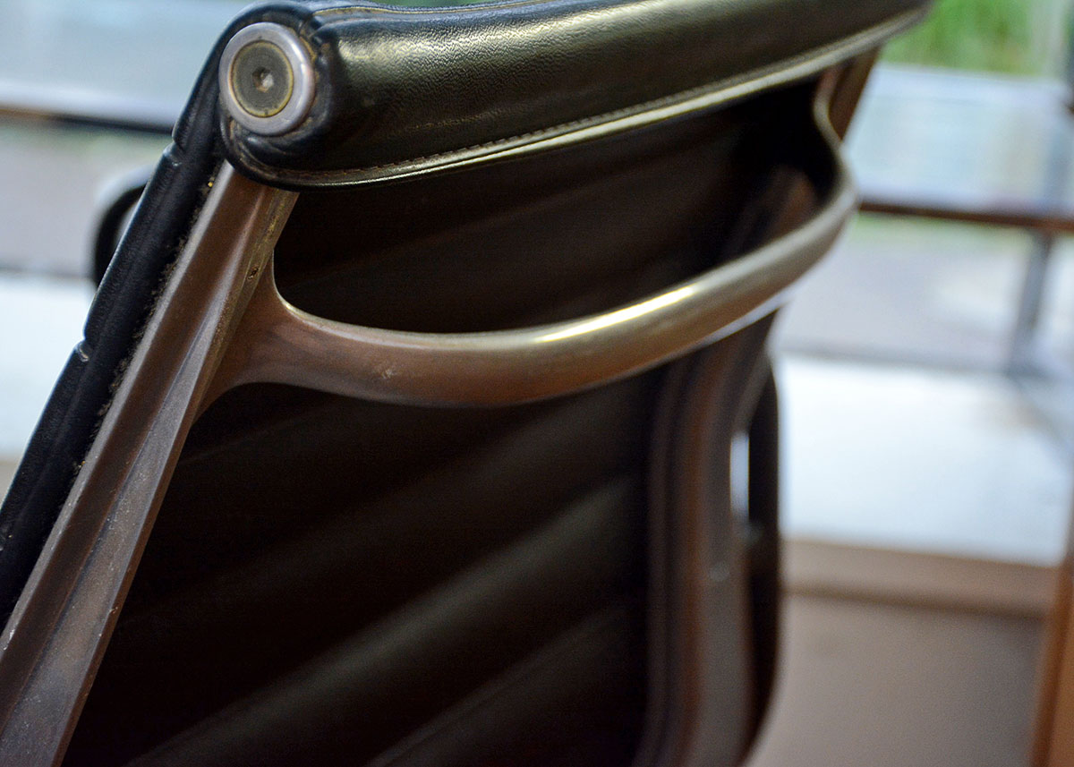 Eames Aluminum Group Side Chair by Herman Miller