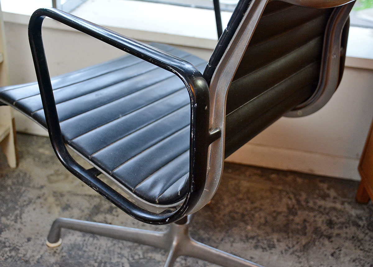 Eames Aluminum Group Side Chair by Herman Miller