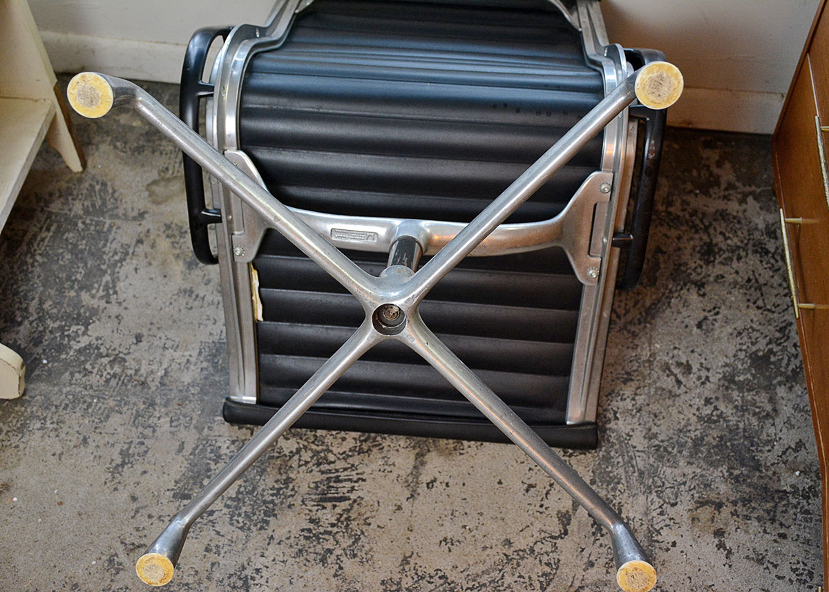 Eames Aluminum Group Side Chair by Herman Miller