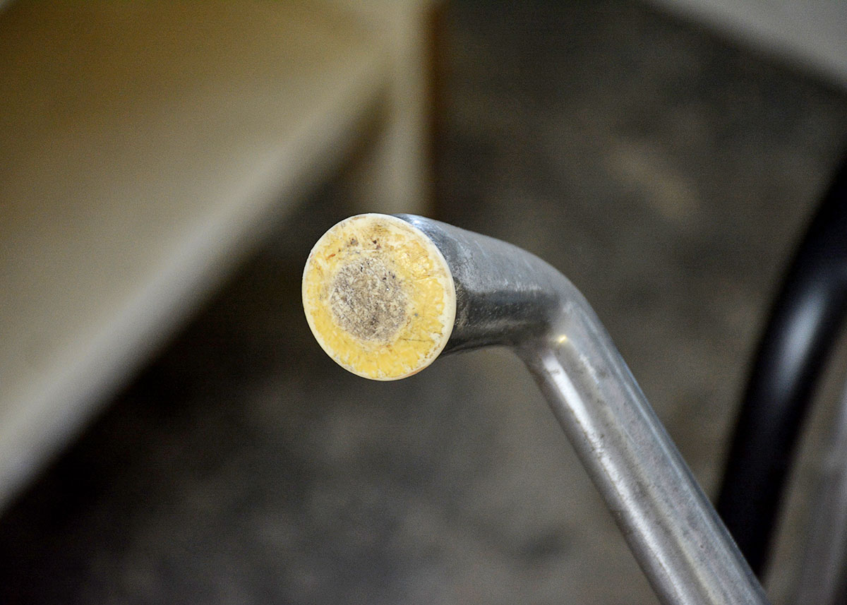 Eames Aluminum Group Side Chair by Herman Miller