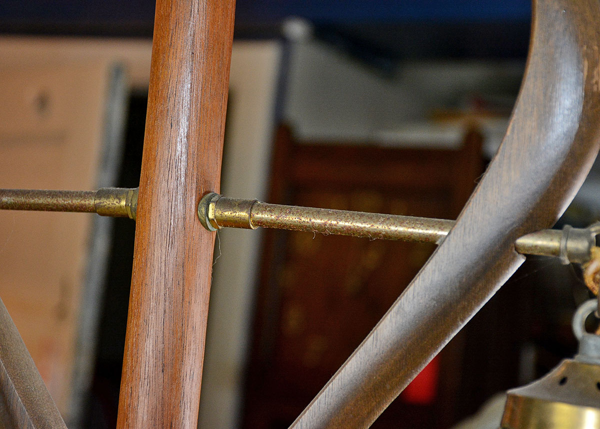 Mid Century Modern Art Glass Tension Pole Lamp