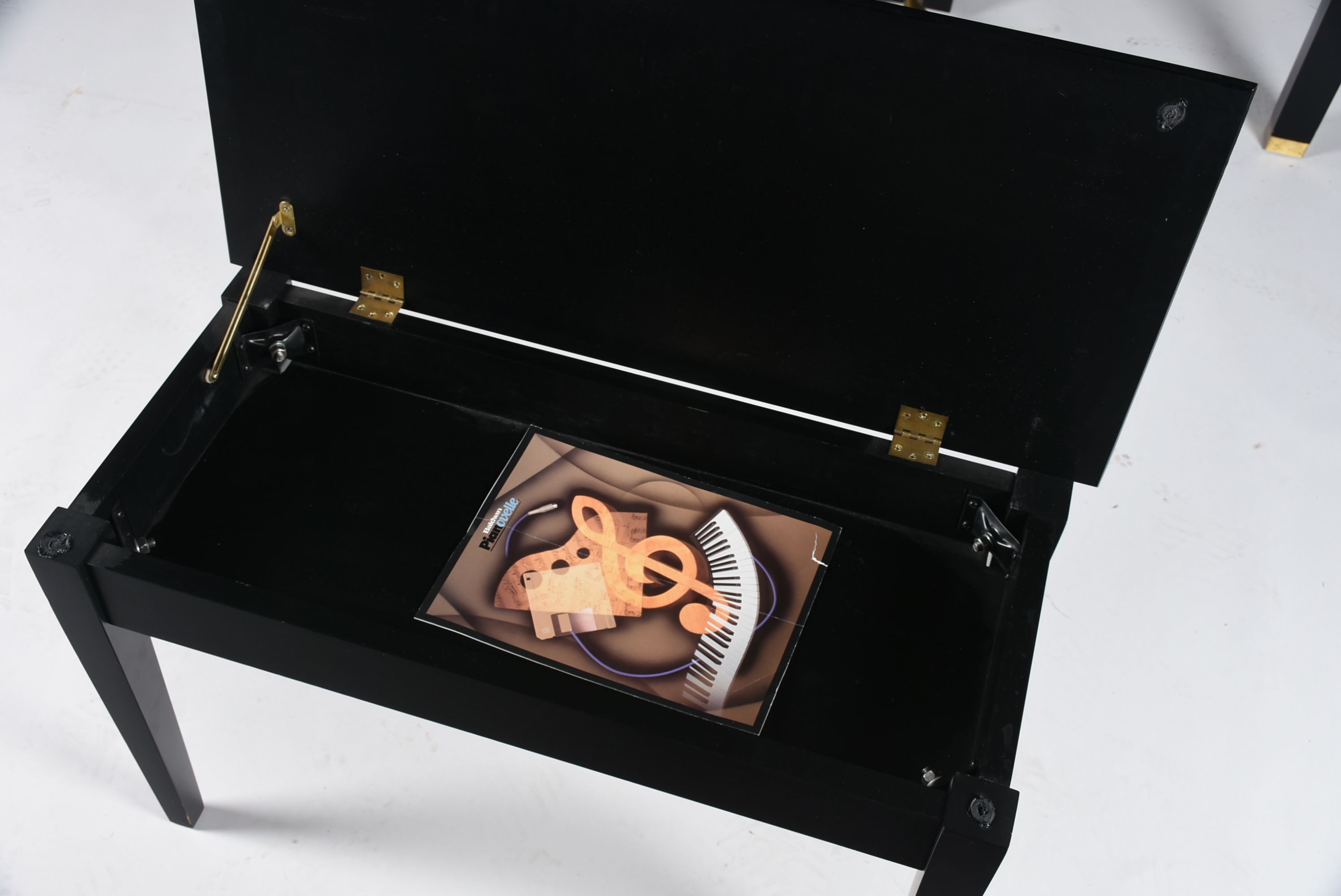 Baldwin Pianovelle DG100A Piano