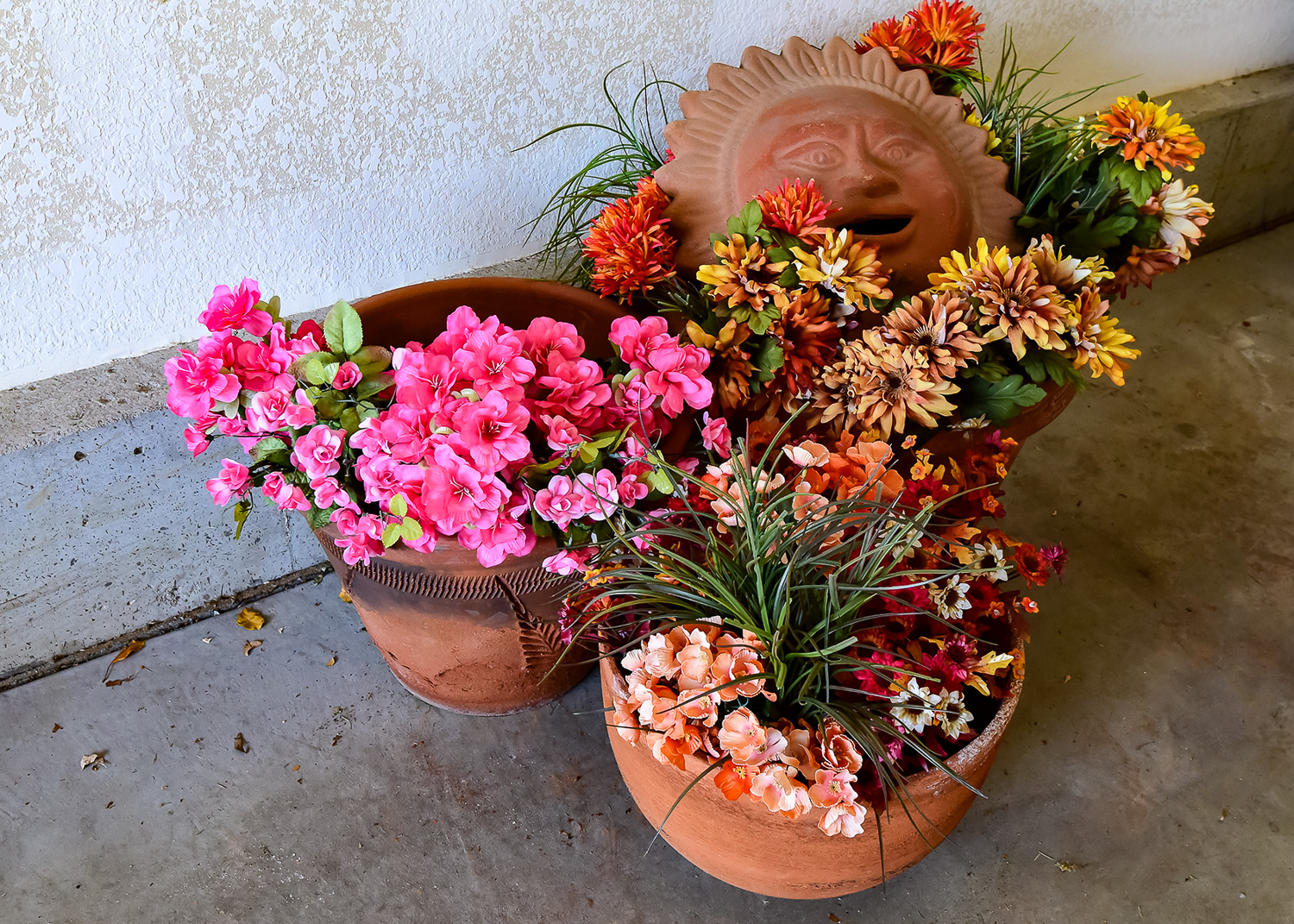 Faux Plants, Planters and Wall Decor