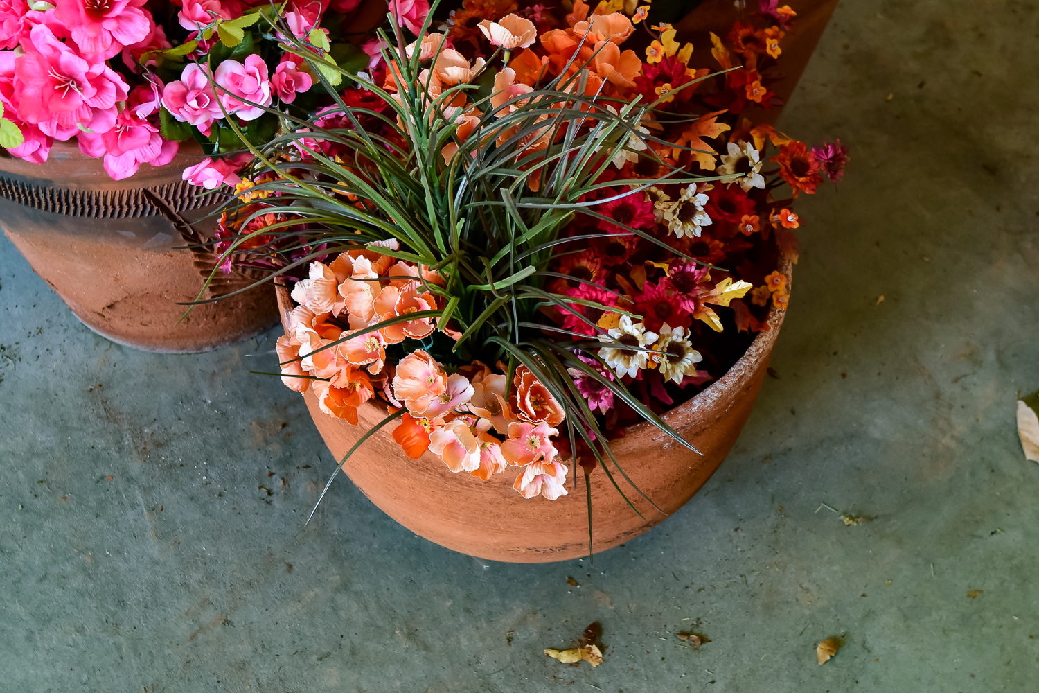 Faux Plants, Planters and Wall Decor