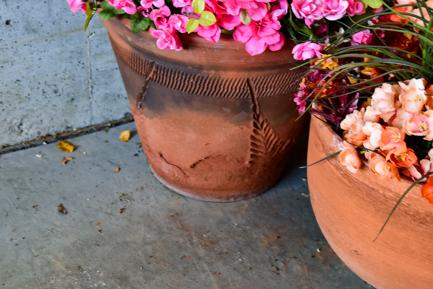 Faux Plants, Planters and Wall Decor