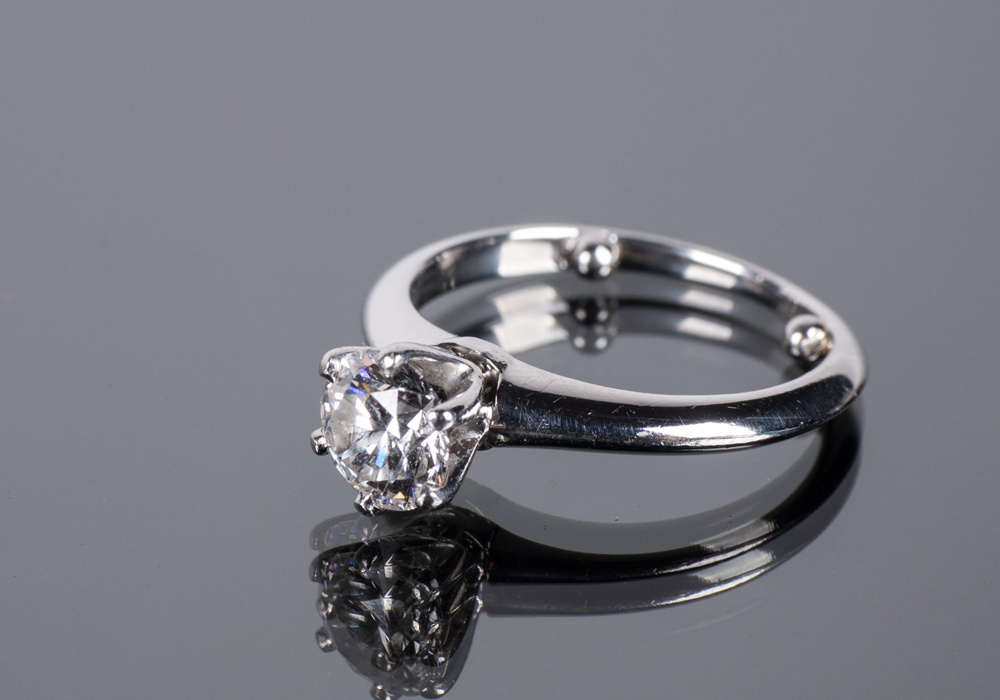 TIFFANY & Co. Platinum Diamond Solitaire Ring