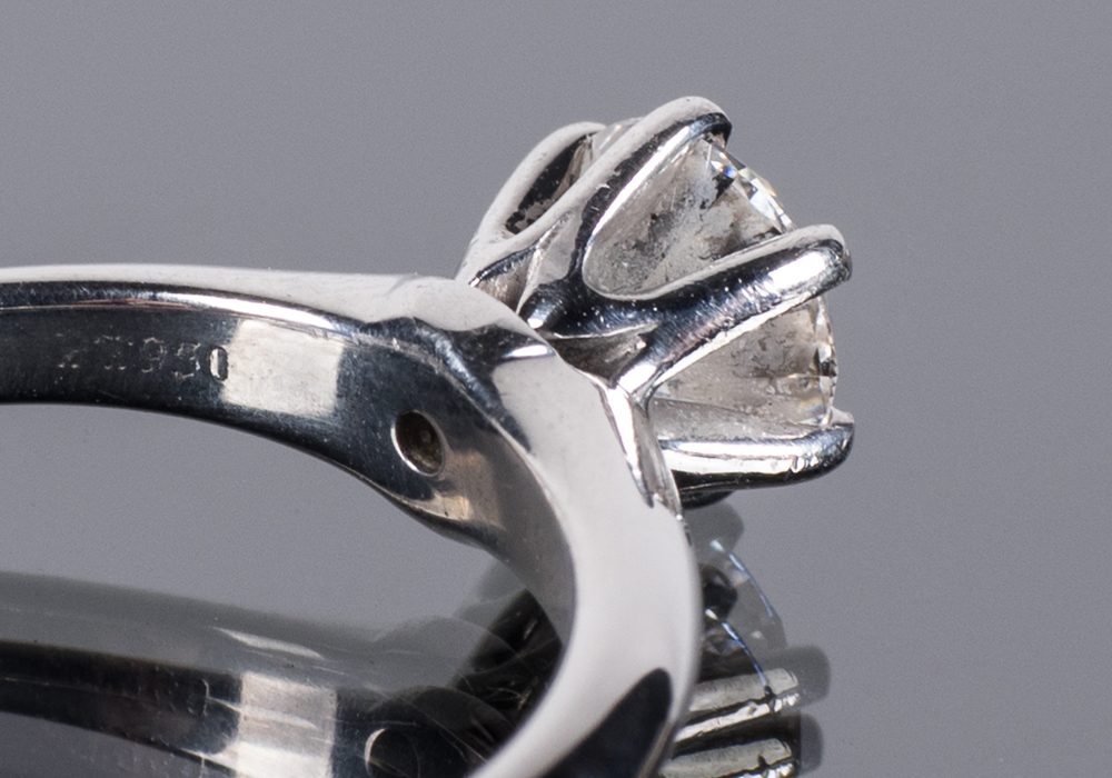 TIFFANY & Co. Platinum Diamond Solitaire Ring