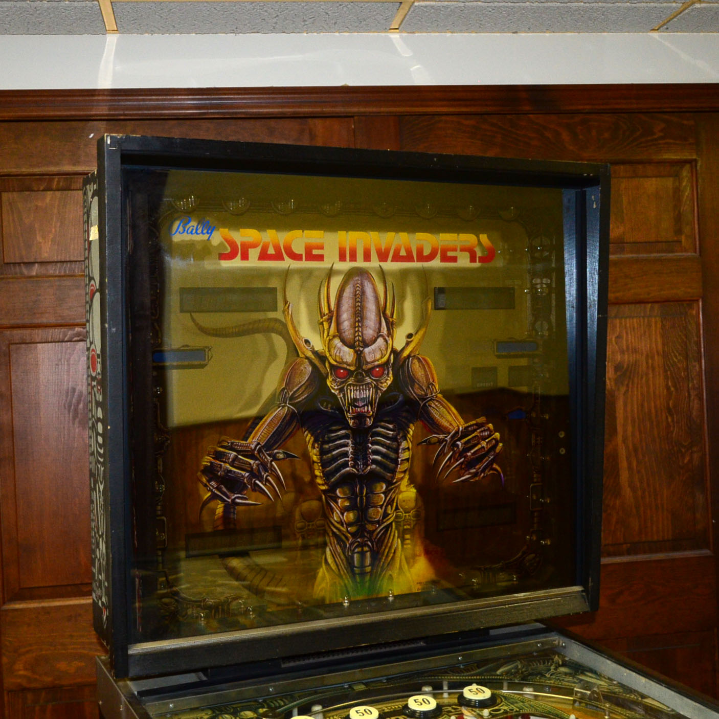 1980 Space Invaders Bally Pinball Machine