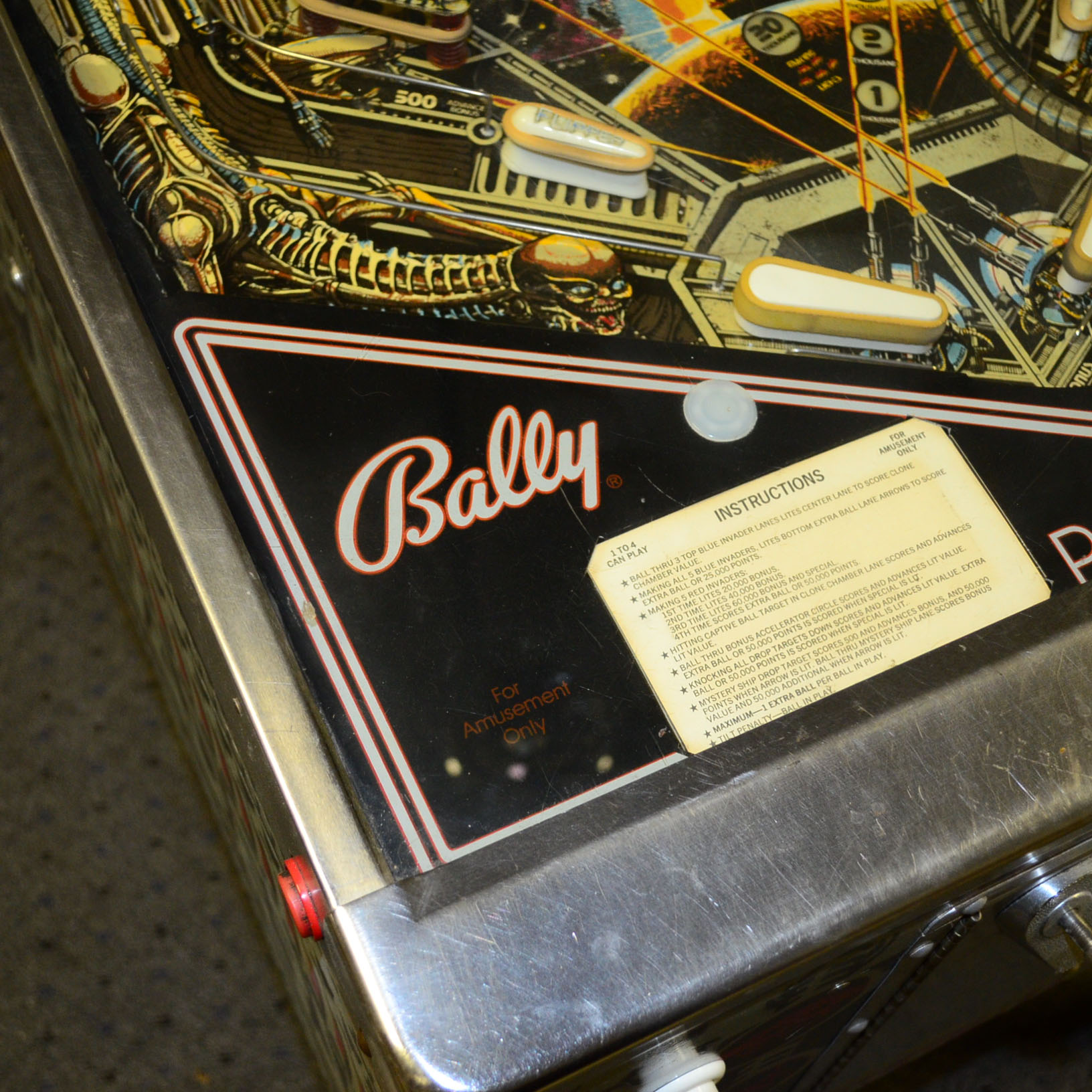 1980 Space Invaders Bally Pinball Machine