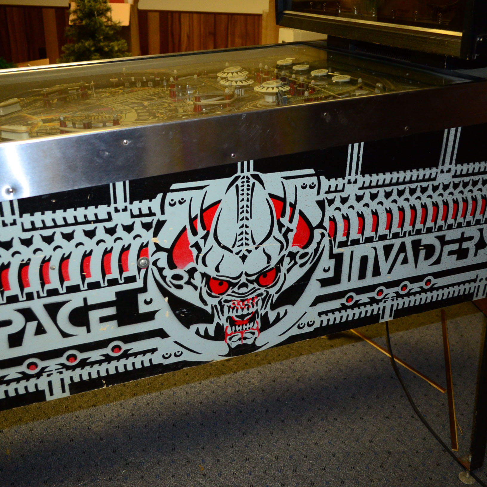 1980 Space Invaders Bally Pinball Machine