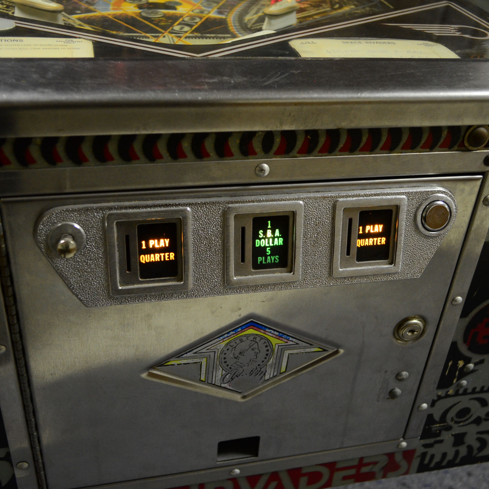 1980 Space Invaders Bally Pinball Machine