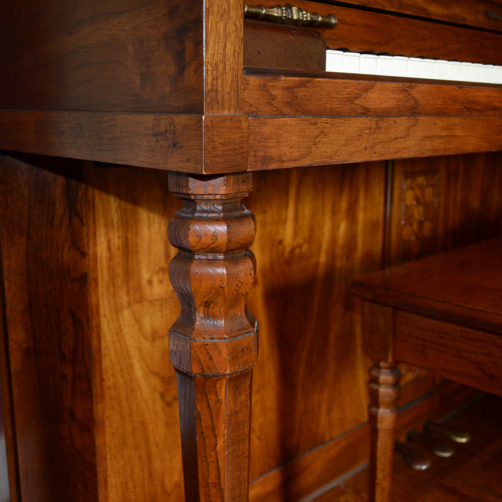 1976 Baldwin 41" Spinet Piano