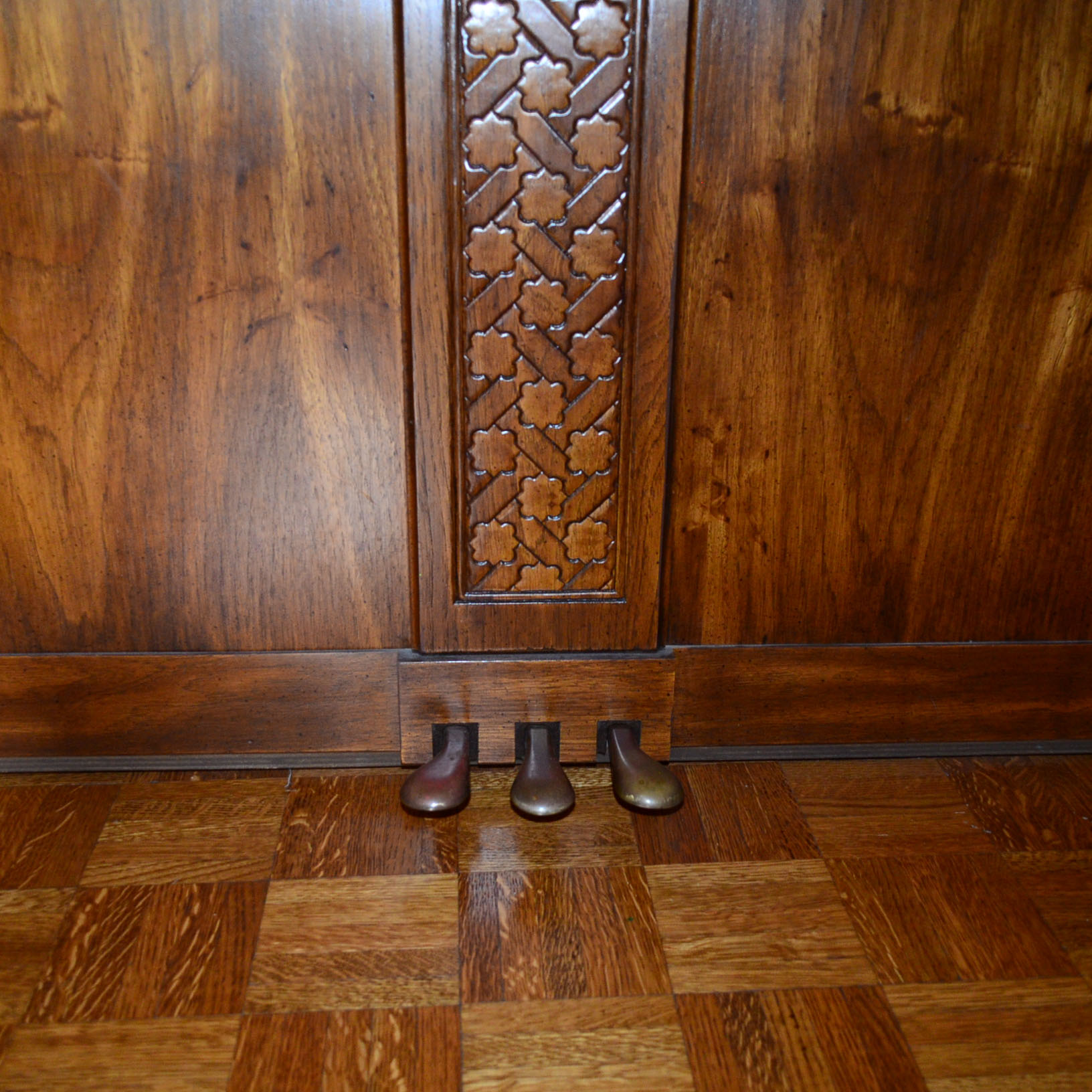 1976 Baldwin 41" Spinet Piano