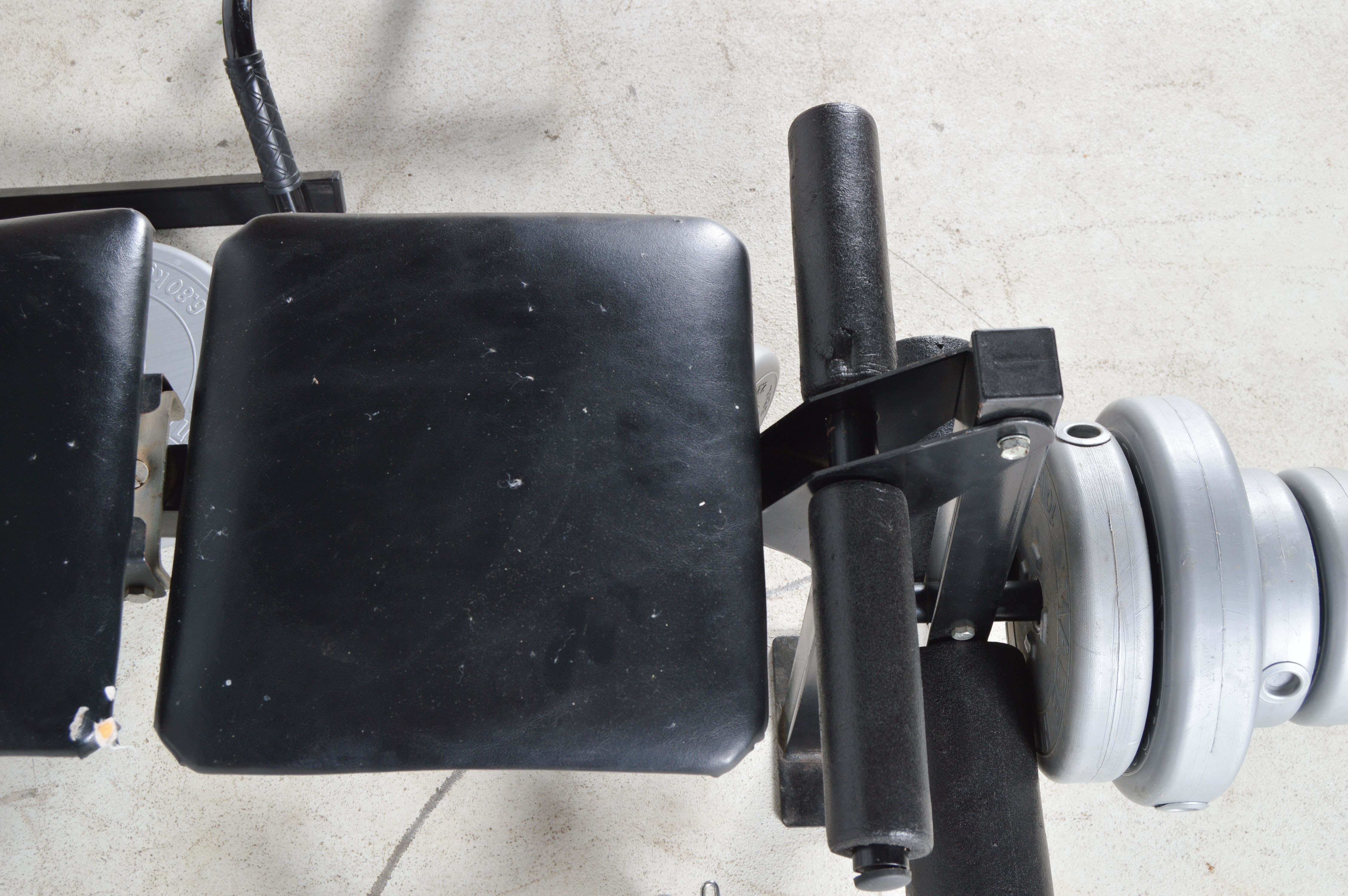 DP Magnum 362 Weight Bench