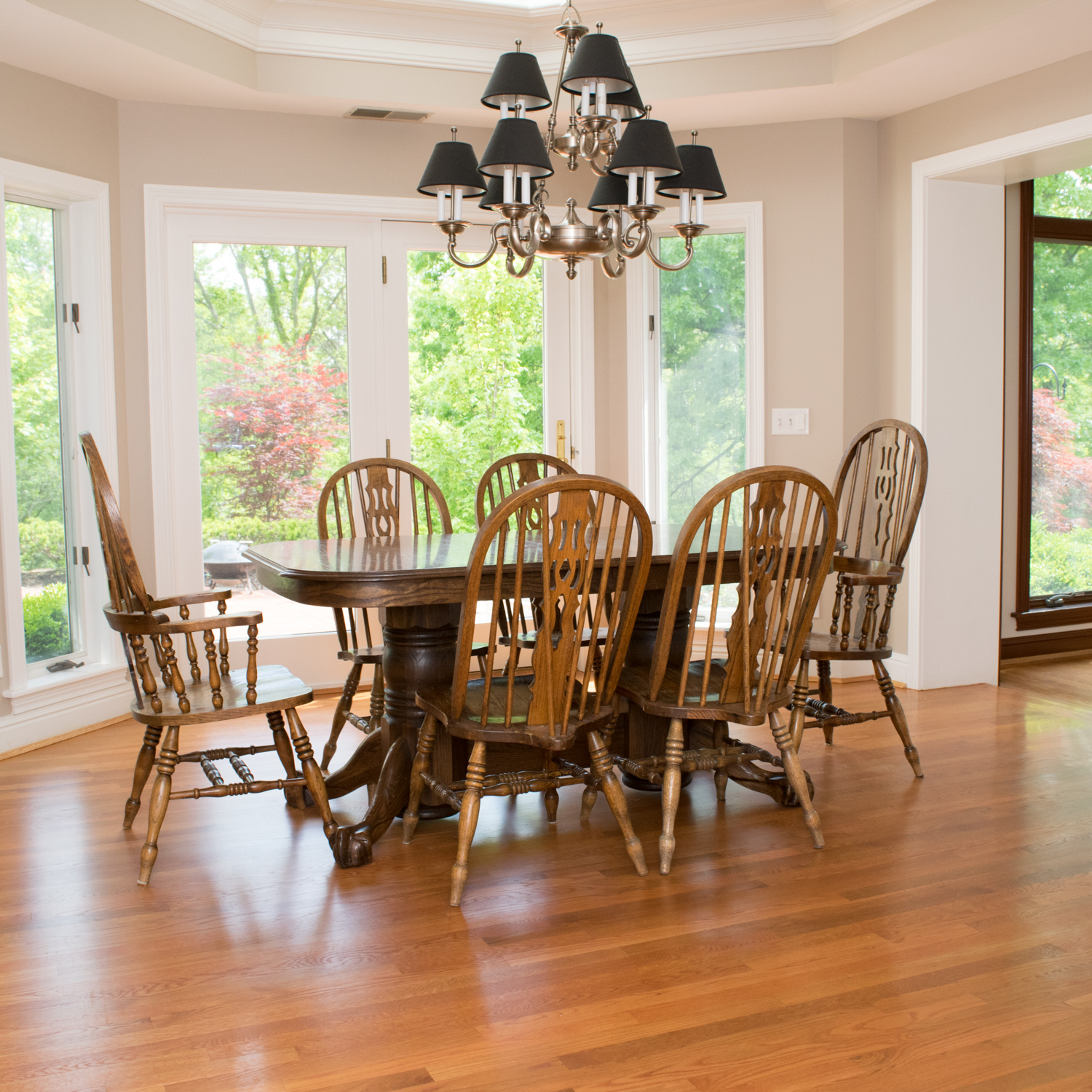 Traditional Oak Dining Table and Chairs