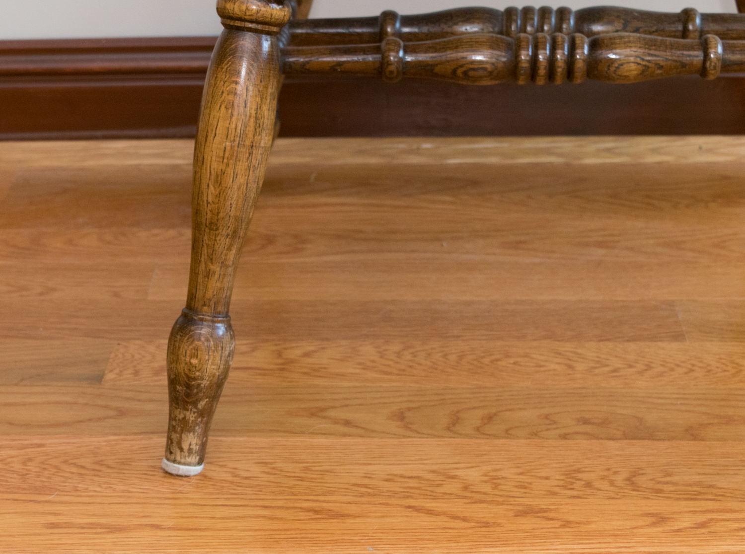 Traditional Oak Dining Table and Chairs