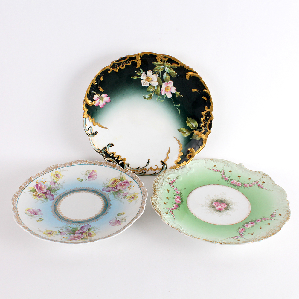 Anitque Decorative Plates Including Tressemann & Vogt and Délinieres and Co. Limoges France Plates